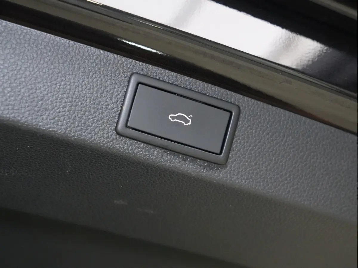 1.5 TSI ACT DSG Sportline Business | Panoramadak | Navigatie | Stoel/Stuurverw. | Full-LED