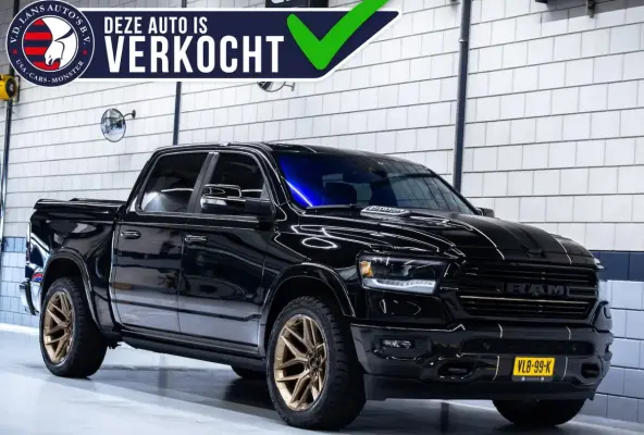 5.7 V8 4x4 Crew Cab Laramie Night | 22" Breedset | Striping