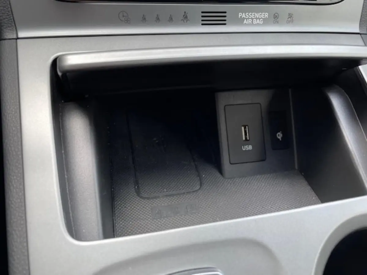 204 pk EV Premium Sky 64 kWh Auto is zo goed als nieuw