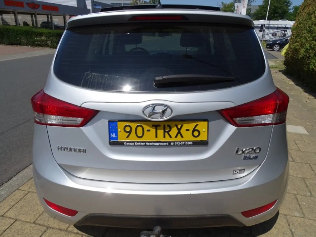 1.4I I-VISION-Clima-Cruise-Trkh-Usb-Blth-Panodak-