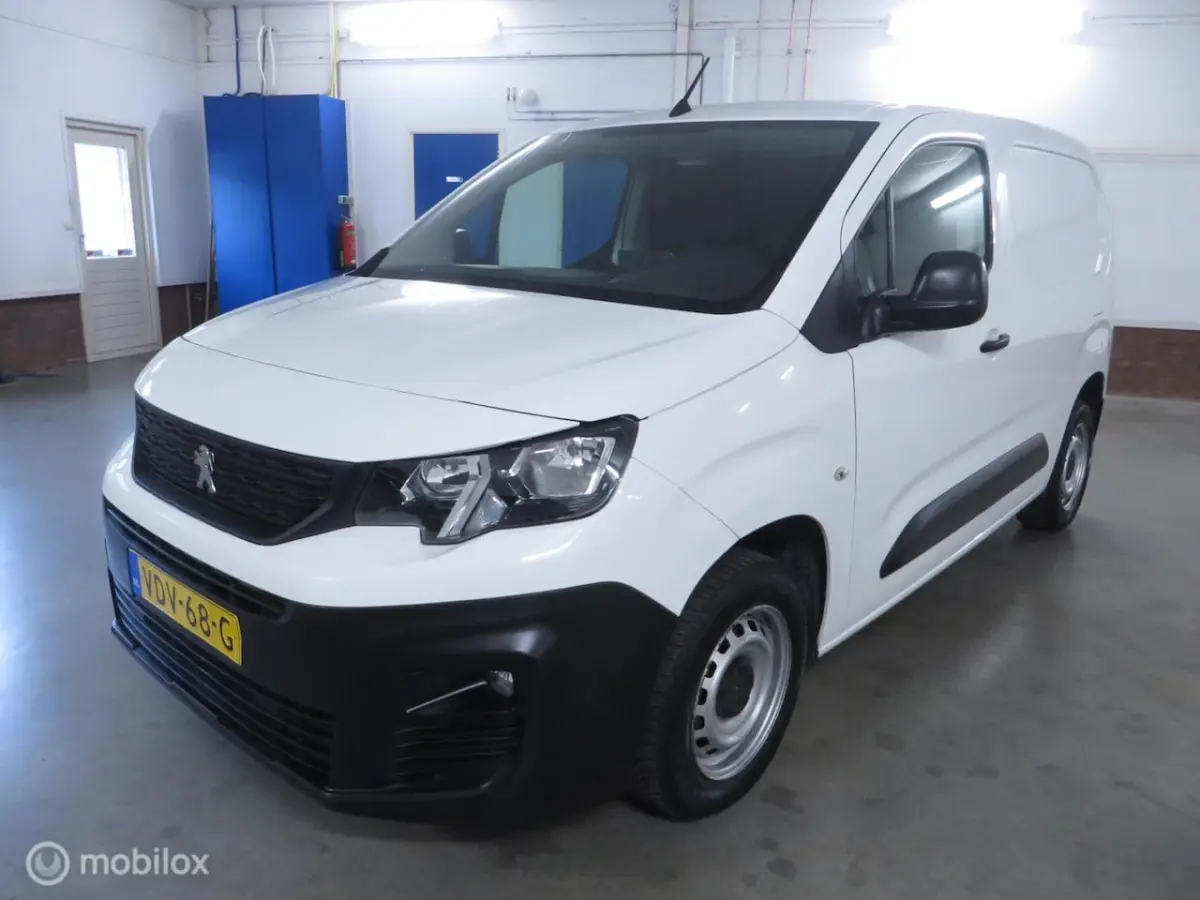 bestel 1.5 BlueHDI Premium
