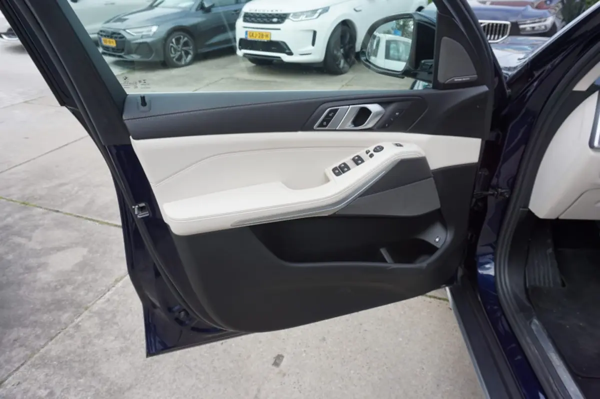 (g05) xDrive45e 394pk Aut High Executive Panoramadak