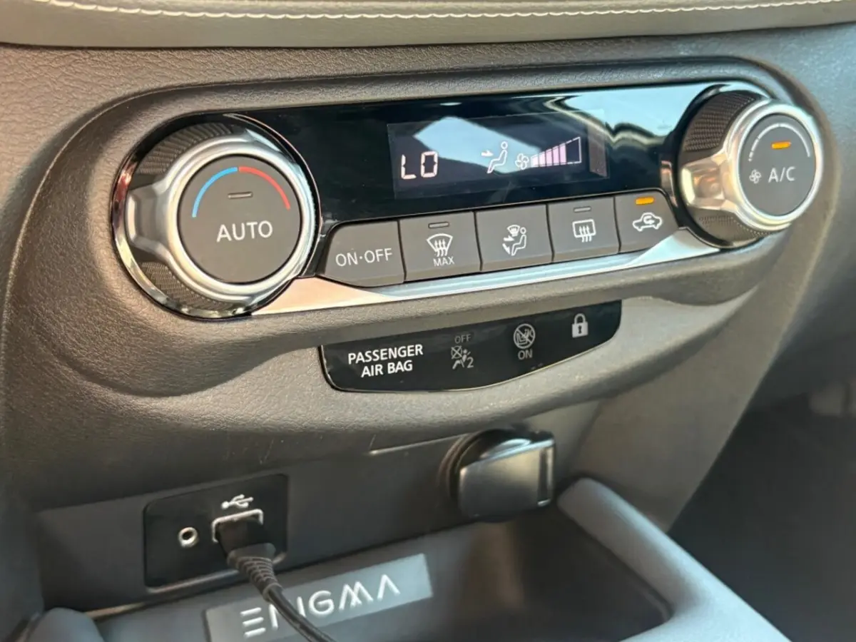 1.0 DIG-T ENIGMA LED NAVI CAMERA CARPLAY AIRCO LMV PDC