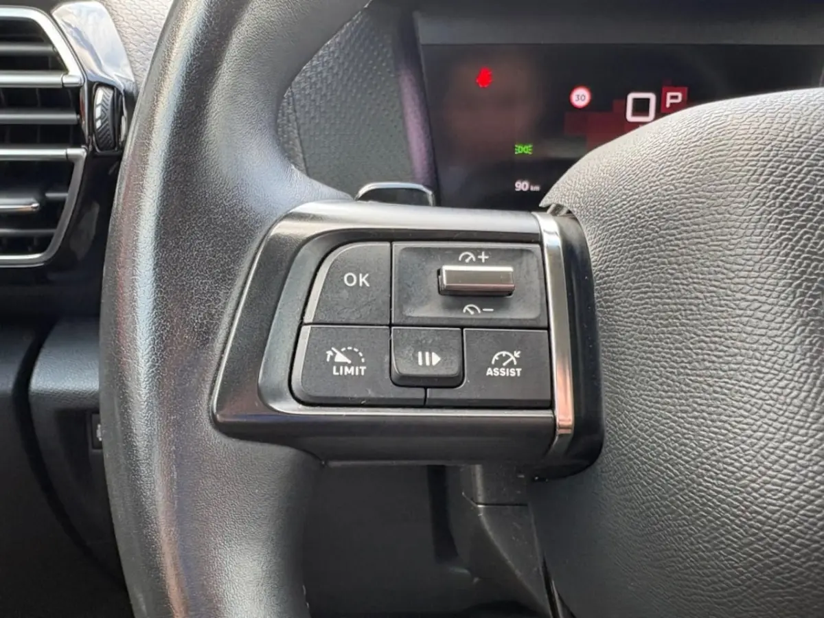1.2 PURETECH 130PK AUT. FEEL-PACK LED NAVI CAMERA CARPLAY WINTER-PAKKET HEAD-UP AIRCO LMV