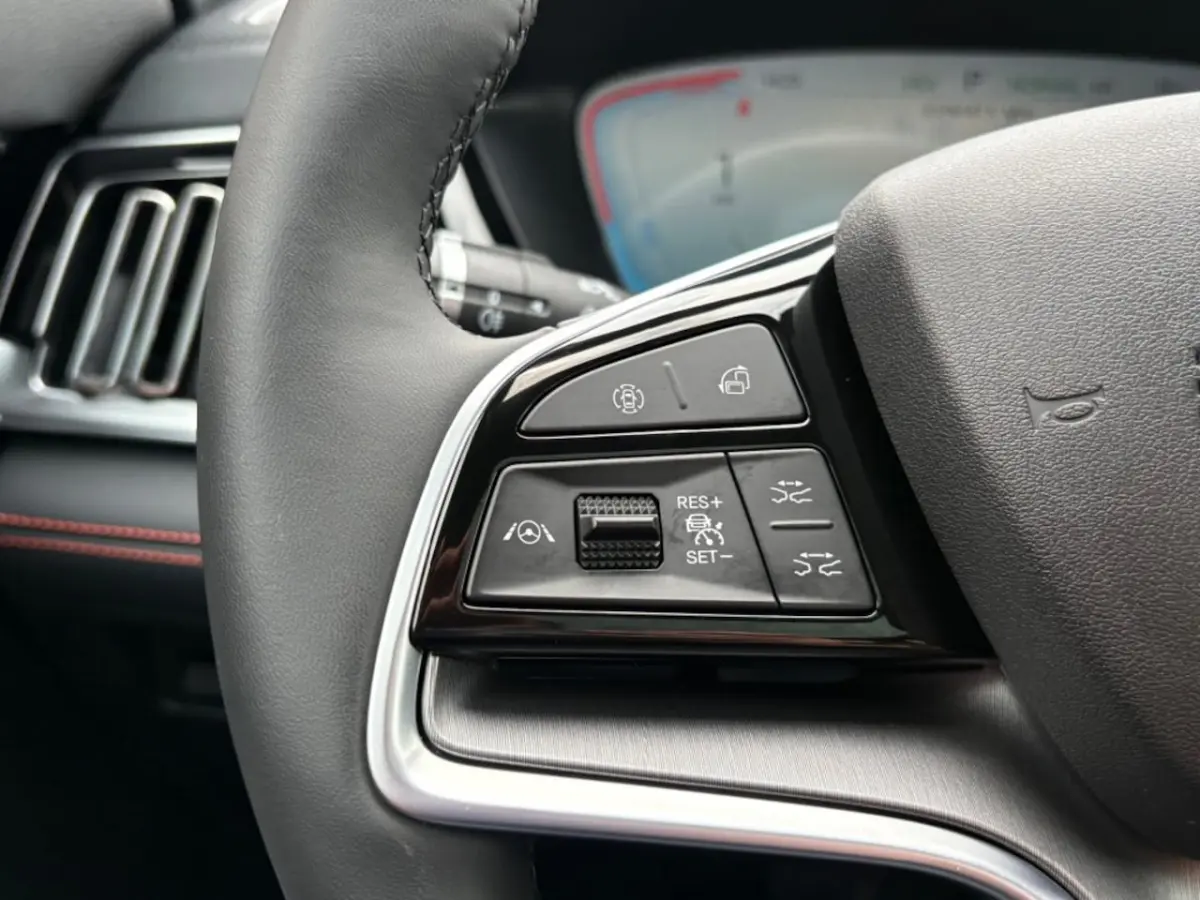 1.5 DM-i FWD BOOST PHEV AUT. 218PK LEER PANO-DAK NAVI CAMERA HEAD-UP