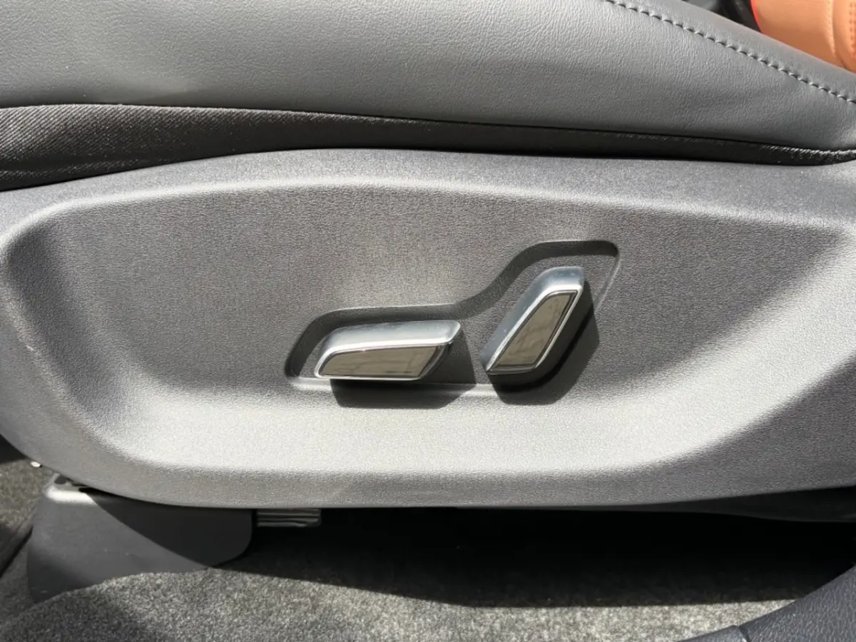 1.5 DM-i FWD BOOST PHEV AUT. 218PK LEER PANO-DAK NAVI CAMERA HEAD-UP