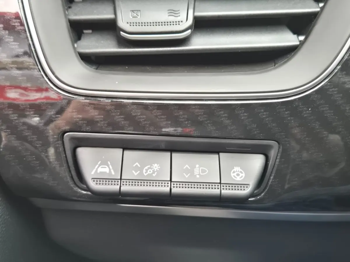 1.6 E-TECH AUT. ENGINEERED PANO-DAK NAVI CAMERA CARPLAY AIRCO LMV PDC