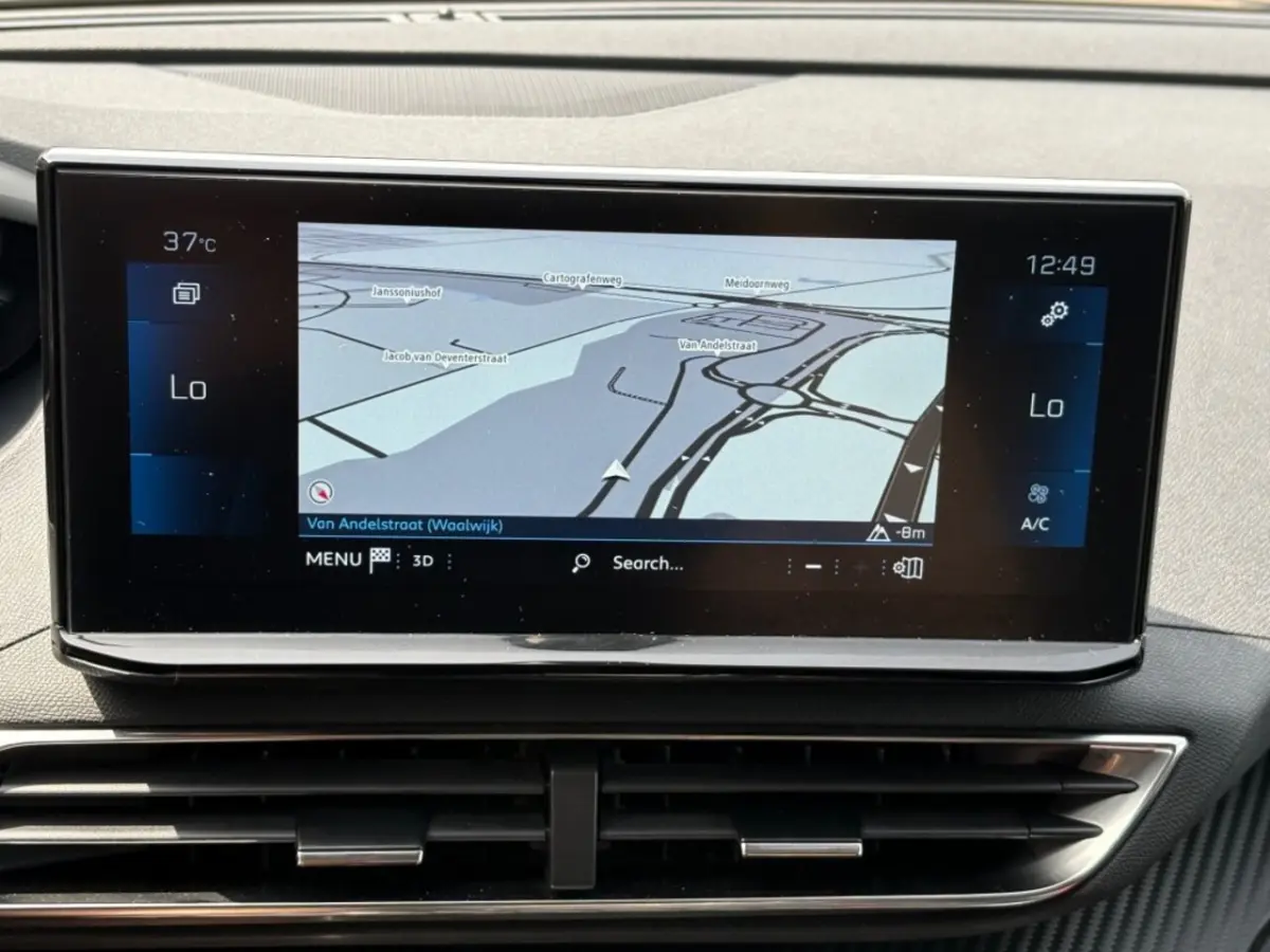 1.2 PURETECH ALLURE. 130PK TREKHAAK NAVI CAMERA CARPLAY AIRCO