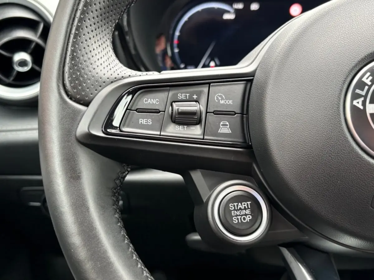 1.5 T HYBRID AUT. SPRINT LEER NAVI CARPLAY MEMORY WINTER-PAKKET AIRCO LMV