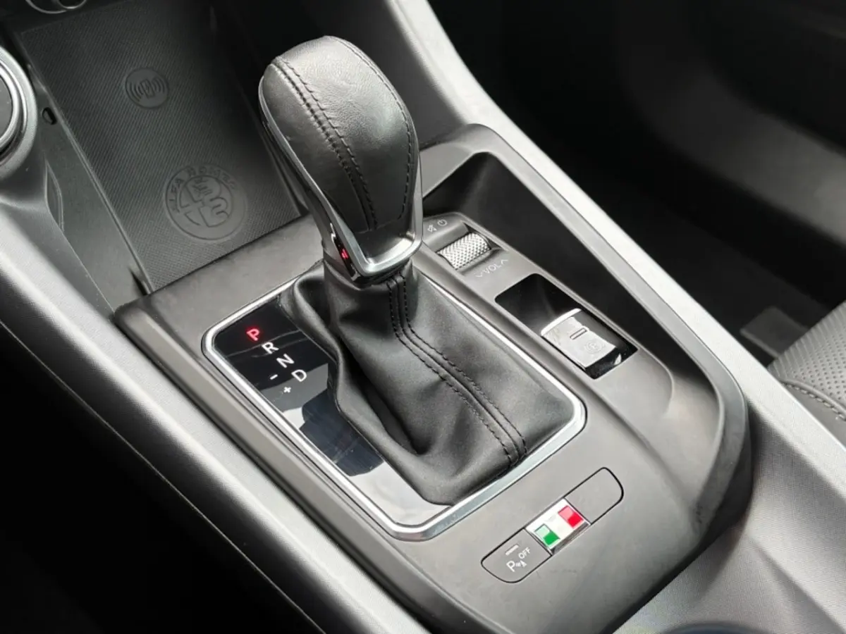 1.5 T HYBRID AUT. SPRINT LEER NAVI CARPLAY MEMORY WINTER-PAKKET AIRCO LMV