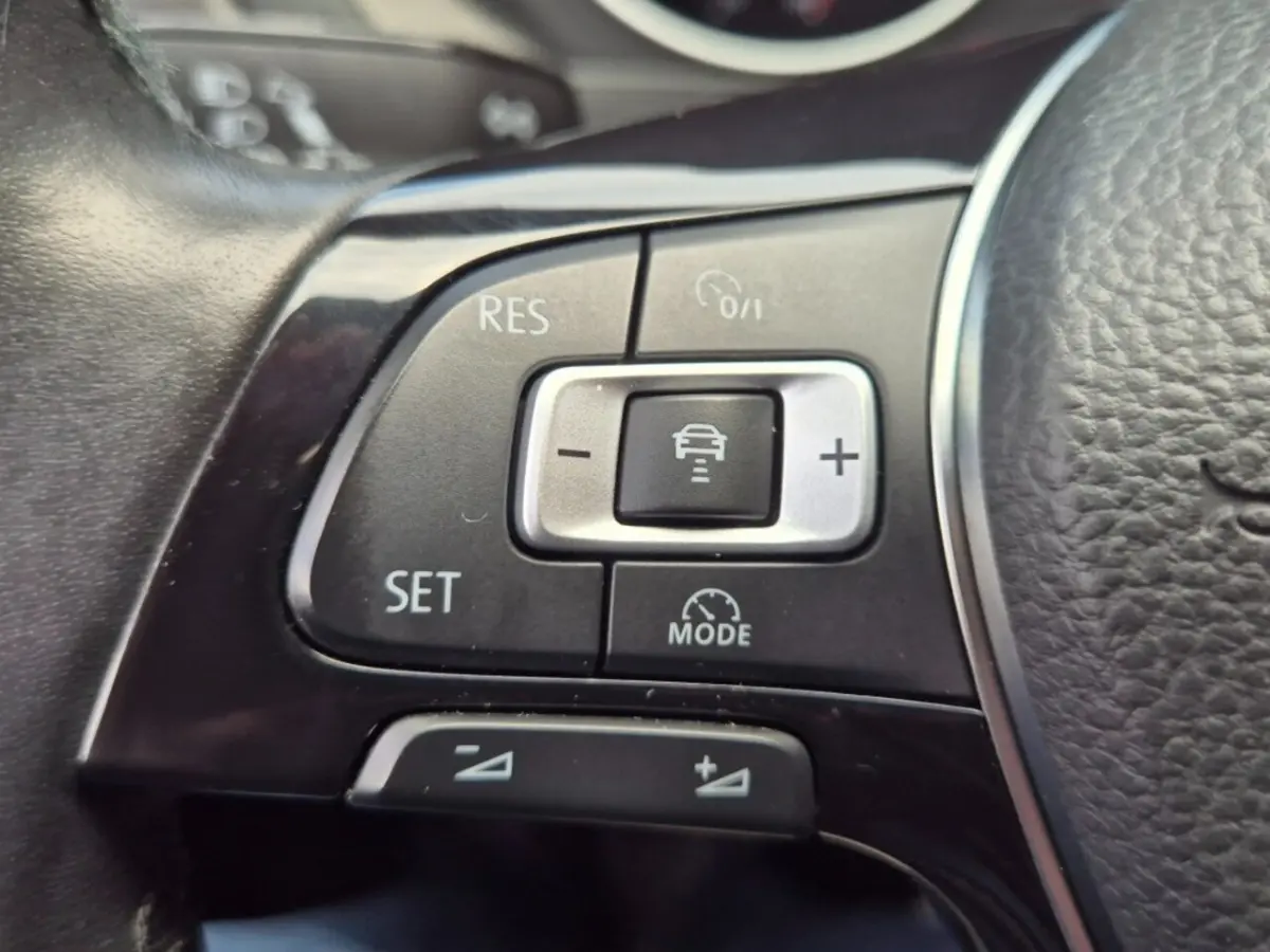 1.4 TSI ACT. 150PK SOUND NAVIGATIE TREKHAAK ECC-AIRCO LMV PDC ESP
