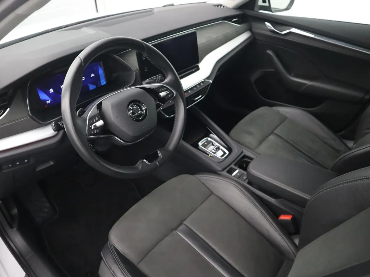 1.4 TSI iV PHEV Business Edition Plus SOH 93% / FULL LED / STOELVERW / STUURVERW / CAMERA