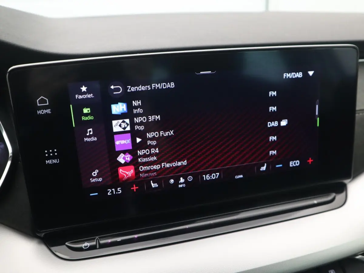 1.4 TSI iV PHEV Business Edition Plus SOH 93% / FULL LED / STOELVERW / STUURVERW / CAMERA