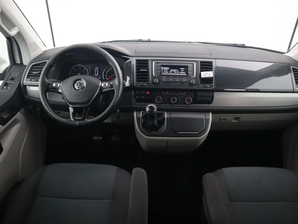 2.0 TDI L2H1 DC Highline PDC / CRUISE / FULL LED / BLUETOOTH / TREKHAAK / NETJES
