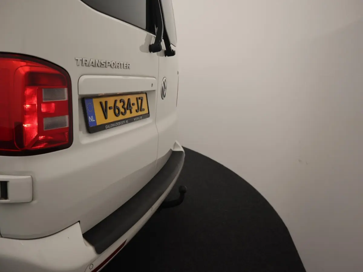 2.0 TDI L2H1 DC Highline PDC / CRUISE / FULL LED / BLUETOOTH / TREKHAAK / NETJES