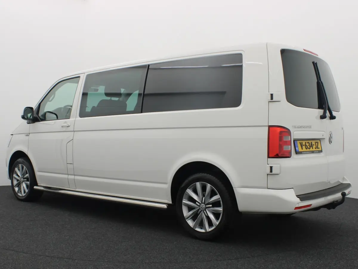 2.0 TDI L2H1 DC Highline PDC / CRUISE / FULL LED / BLUETOOTH / TREKHAAK / NETJES