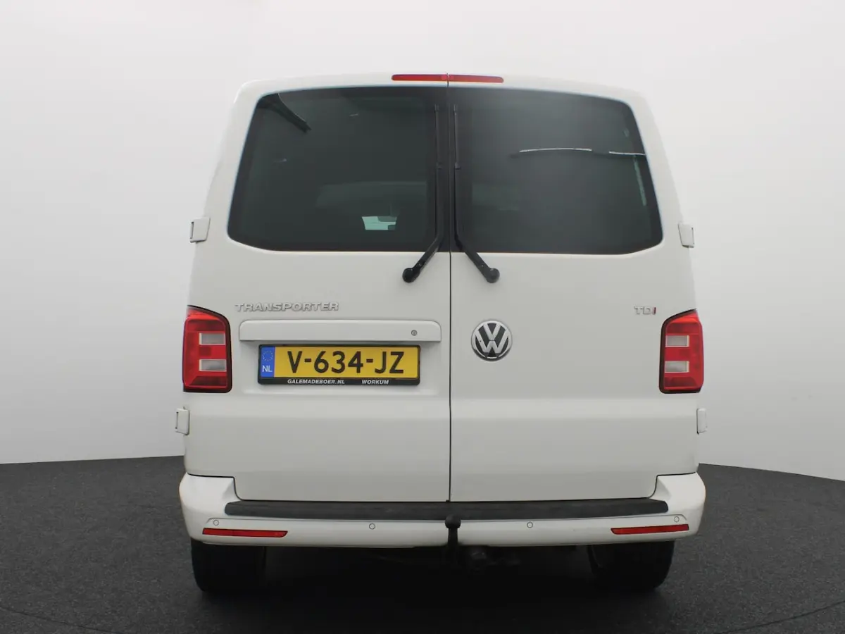 2.0 TDI L2H1 DC Highline PDC / CRUISE / FULL LED / BLUETOOTH / TREKHAAK / NETJES