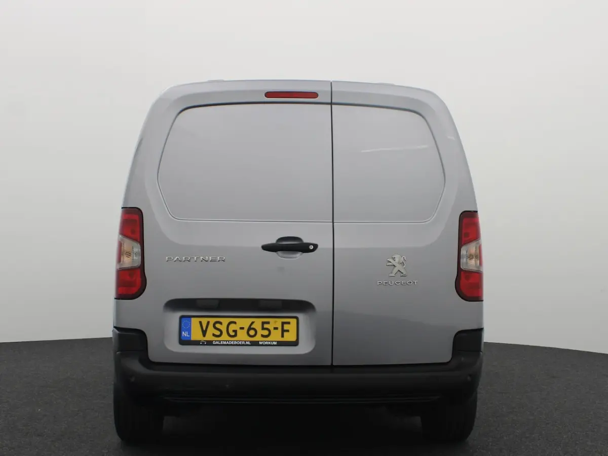 1.5 BlueHDi 100 S&S L1 3 PERS / CARPLAY / NAVI / AIRCO / PDC / BLUETOOTH / CRUISE / NL-AUT