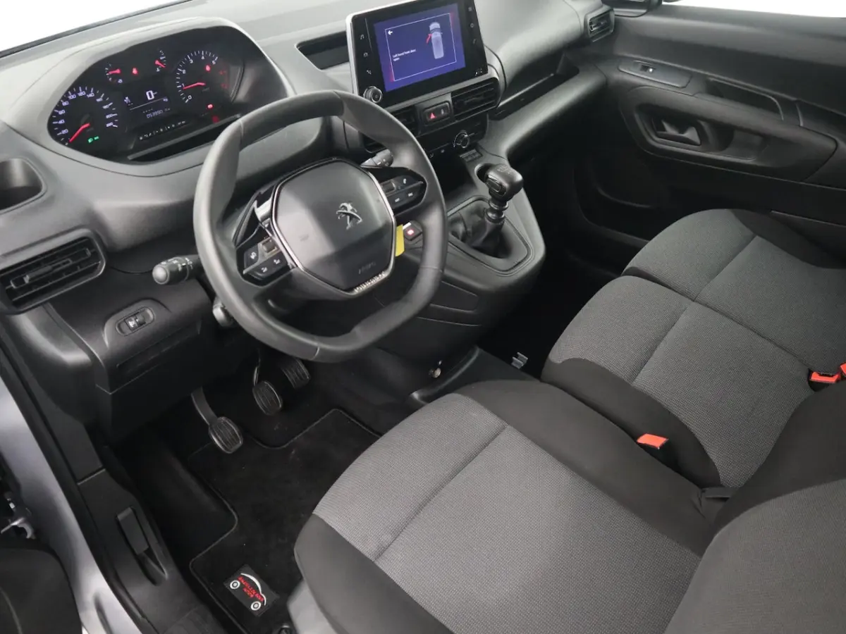 1.5 BlueHDi 100 S&S L1 3 PERS / CARPLAY / NAVI / AIRCO / PDC / BLUETOOTH / CRUISE / NL-AUT