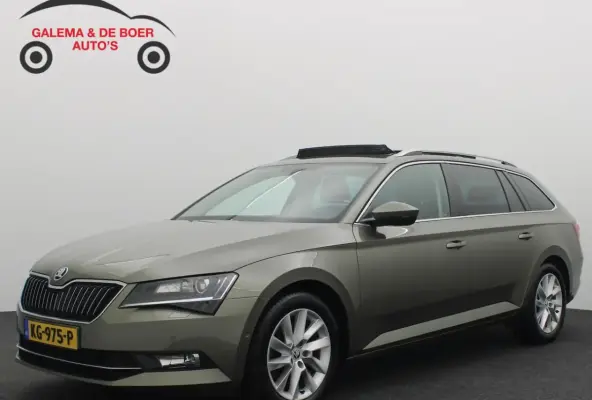 1.8 TSI Style Business AUTOMAAT / TREKHAAK / PANORAMADAK / STOELVERW / CARPLAY / CAMERA /