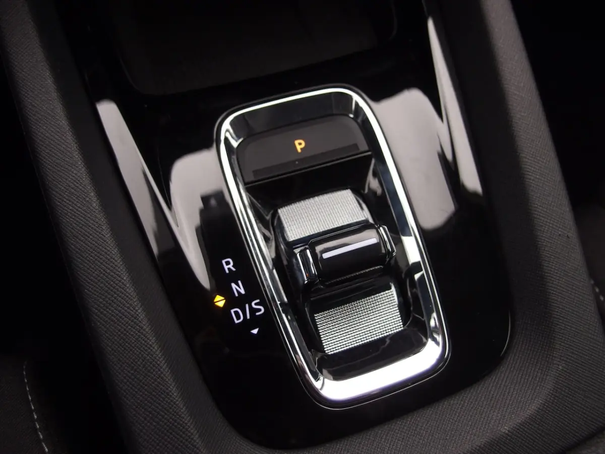 Combi 2.0 TDI AUTOMAAT / FULL LED / KEYLESS / VIRTUAL / CARPLAY / CAMERA / STOELVERW / HEA