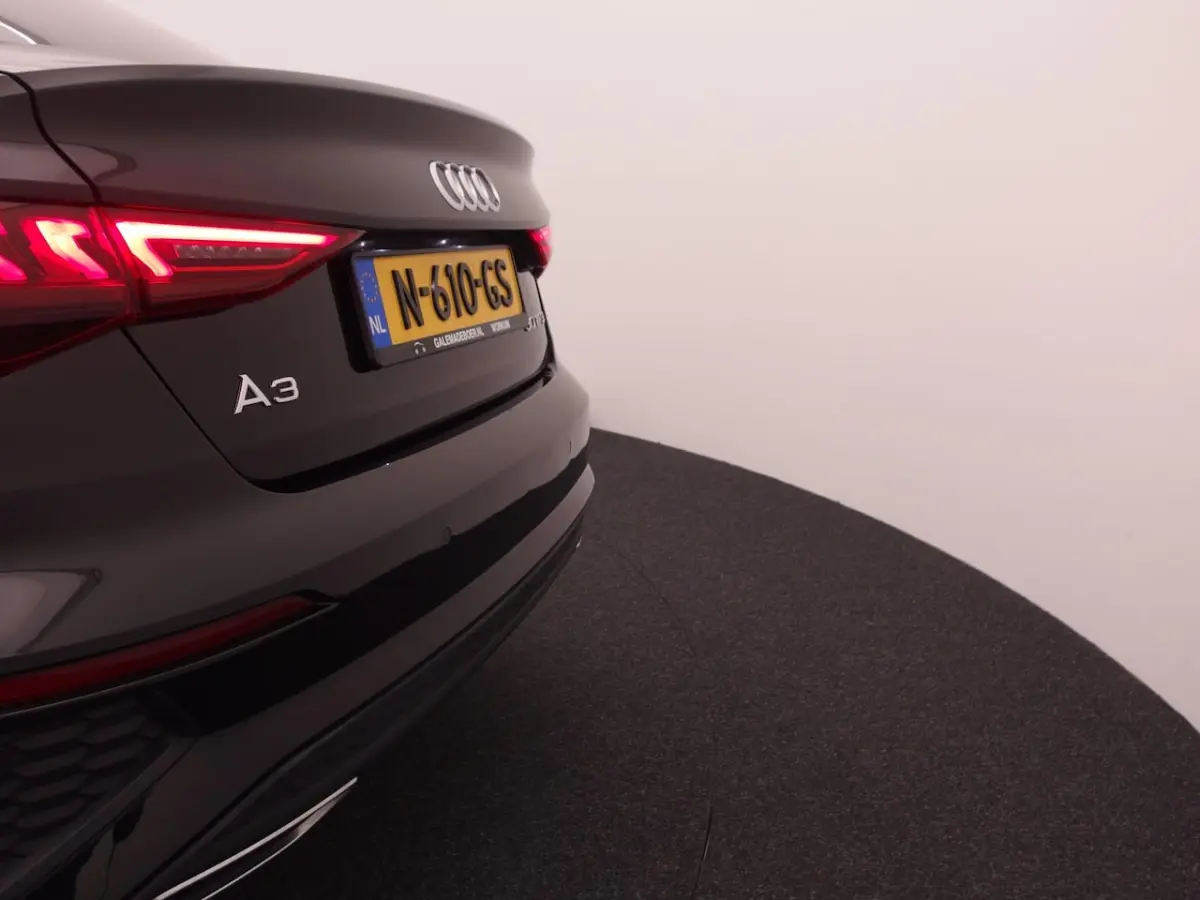 30 TFSI S edition AUTOMAAT / S-LINE / NAVI / CLIMA / PDC / BLUETOOTH / DAB+ / CARPLAY / FU