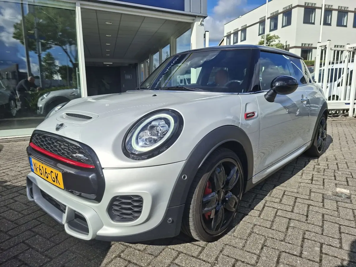 2.0 Cooper Chili / harman kardon / leer / navigatie /