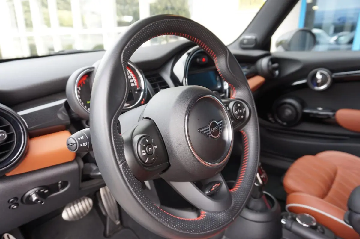 2.0 Cooper Chili / harman kardon / leer / navigatie /