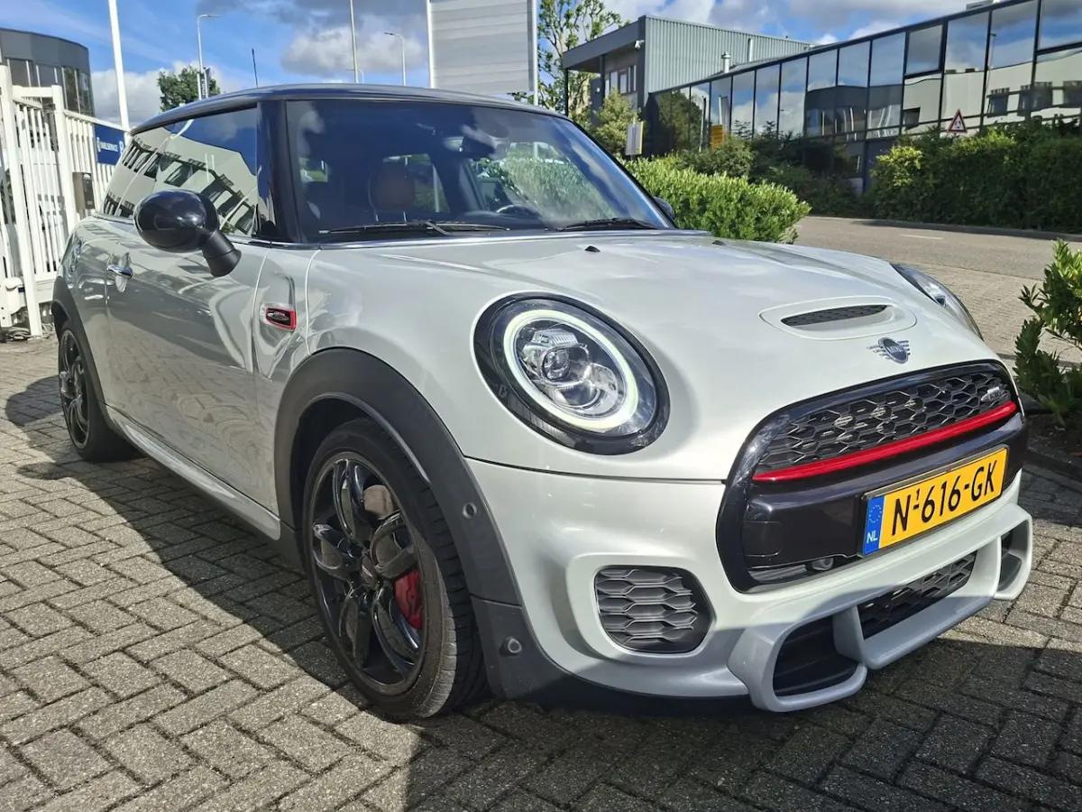 2.0 Cooper Chili / harman kardon / leer / navigatie /