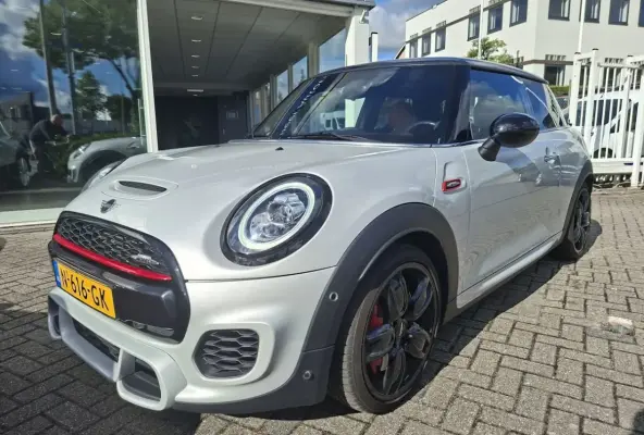 2.0 Cooper Chili / harman kardon / leer / navigatie /