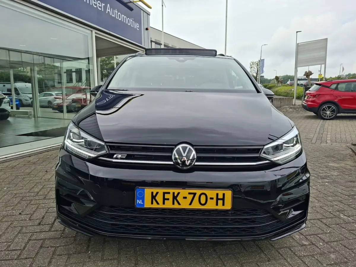 1.5 TSI R-line 7p carplay navi camera virtual cockpit. panoramdak keyless trekhaak