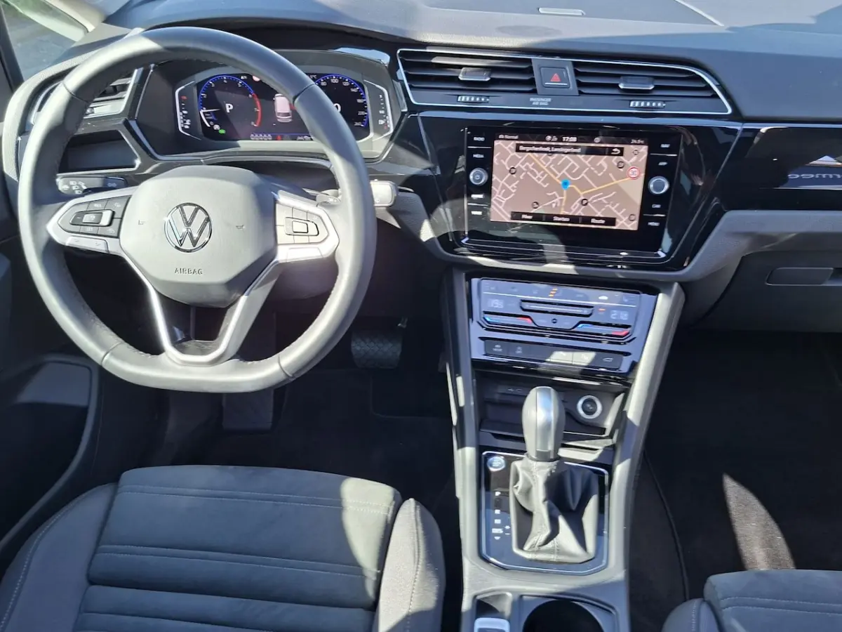 1.5 TSI R-line 7p carplay navi camera virtual cockpit. panoramdak keyless trekhaak