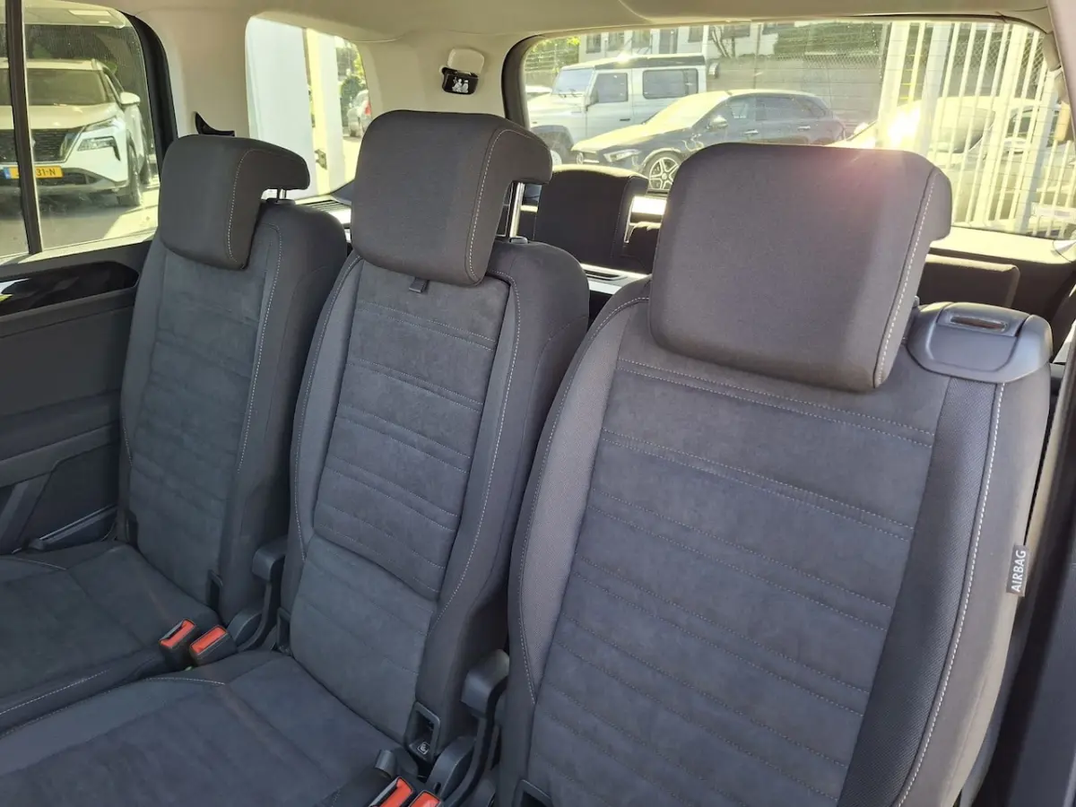 1.5 TSI R-line 7p carplay navi camera virtual cockpit. panoramdak keyless trekhaak