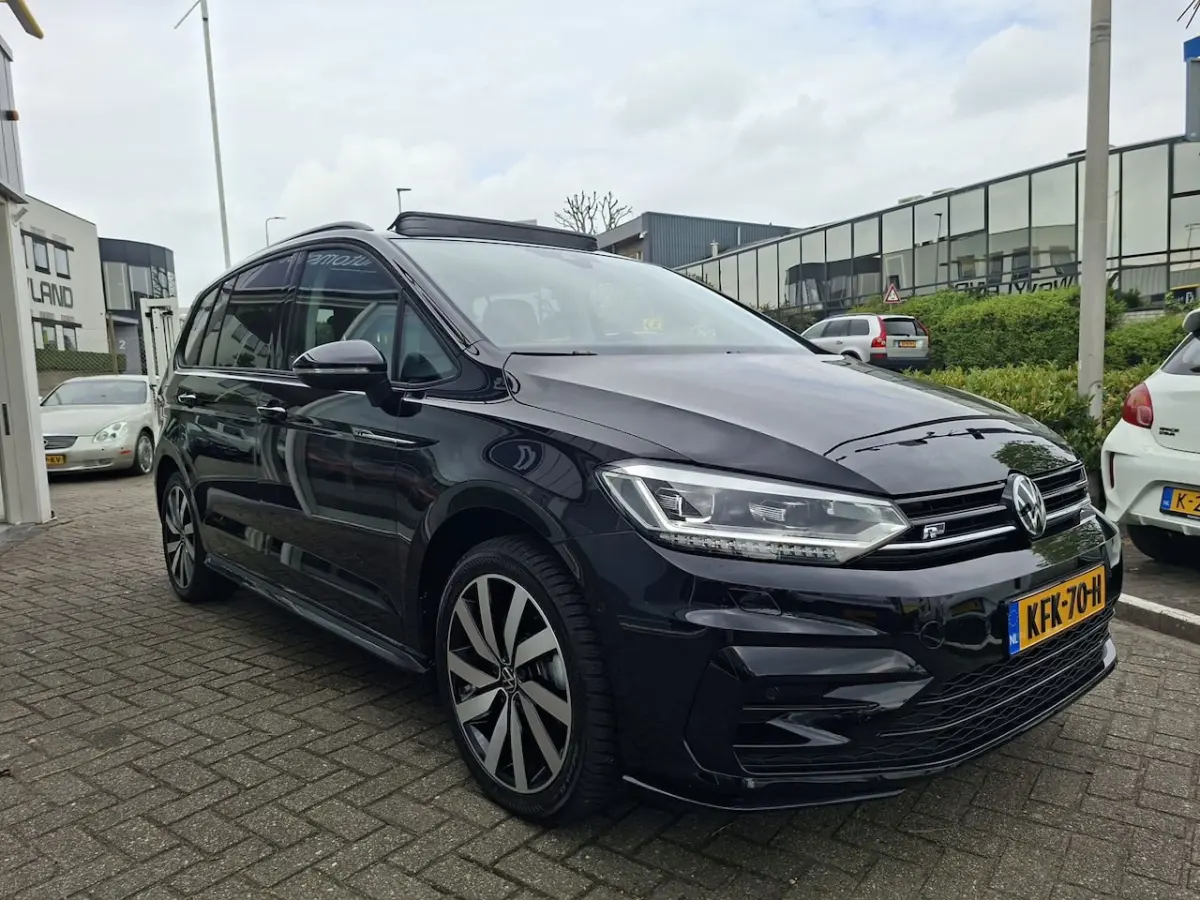1.5 TSI R-line 7p carplay navi camera virtual cockpit. panoramdak keyless trekhaak