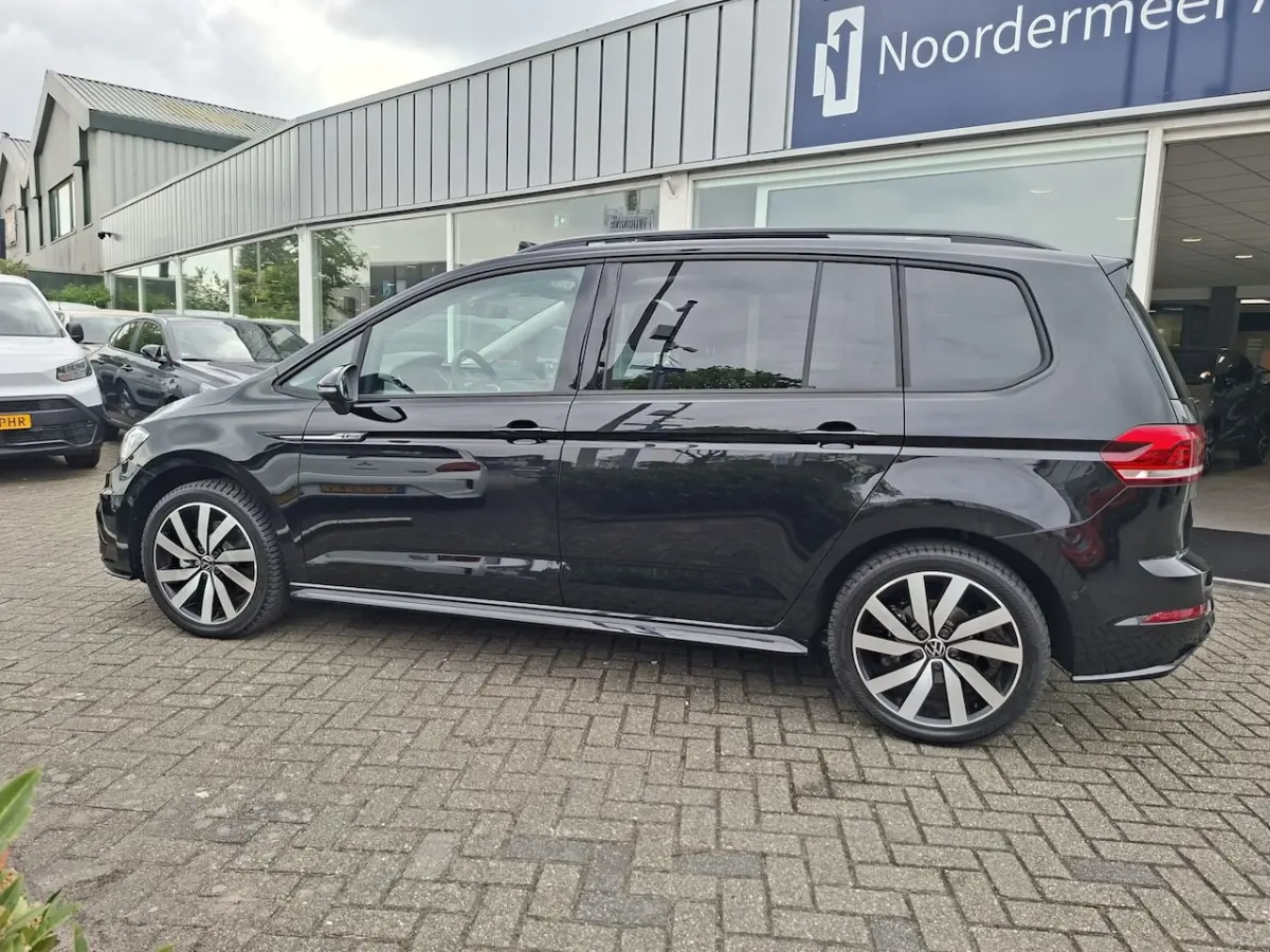 1.5 TSI R-line 7p carplay navi camera virtual cockpit. panoramdak keyless trekhaak