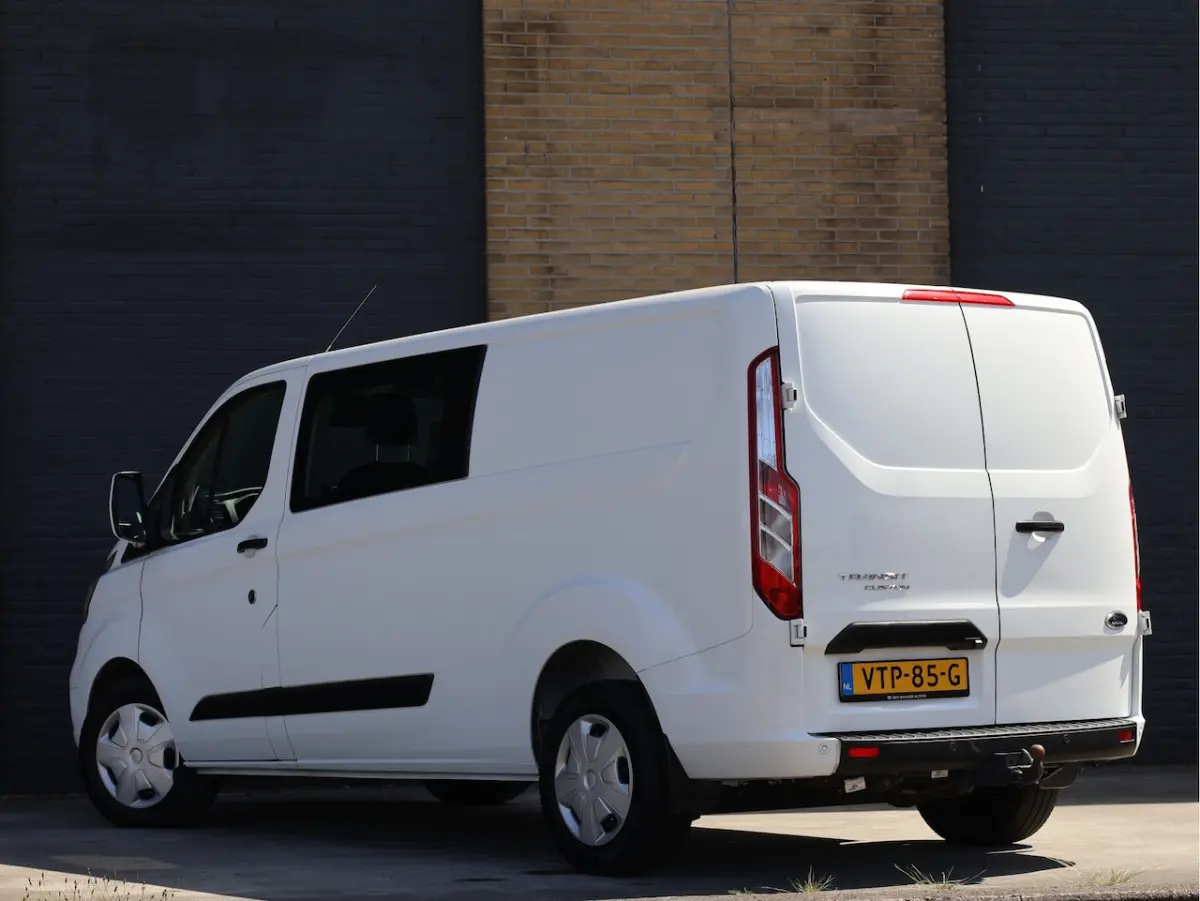 320 2.0 TDCI L2H1 Trend DC Haak | Camera | Carplay | Navi