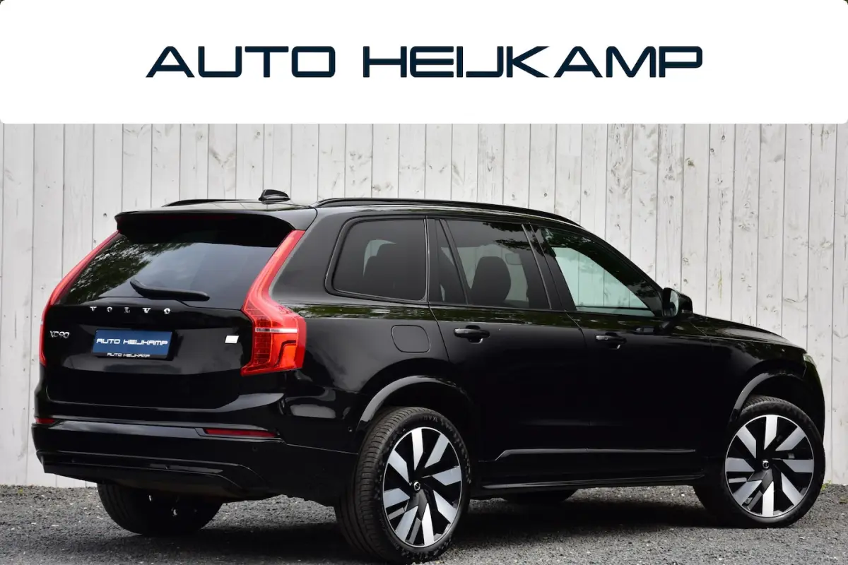2.0 T8 Recharge AWD Plus Dark | Pano-dak | Camera |