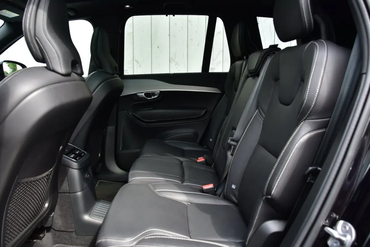 2.0 T8 Recharge AWD Plus Dark | Pano-dak | Camera |