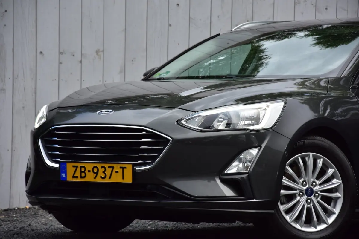 1.0 EcoBoost Titanium Business | Camera | B&O |