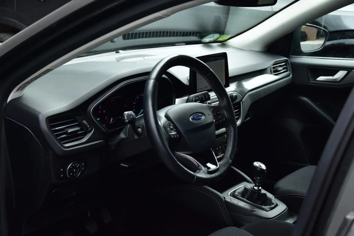 1.0 EcoBoost Titanium Business | Camera | B&O |
