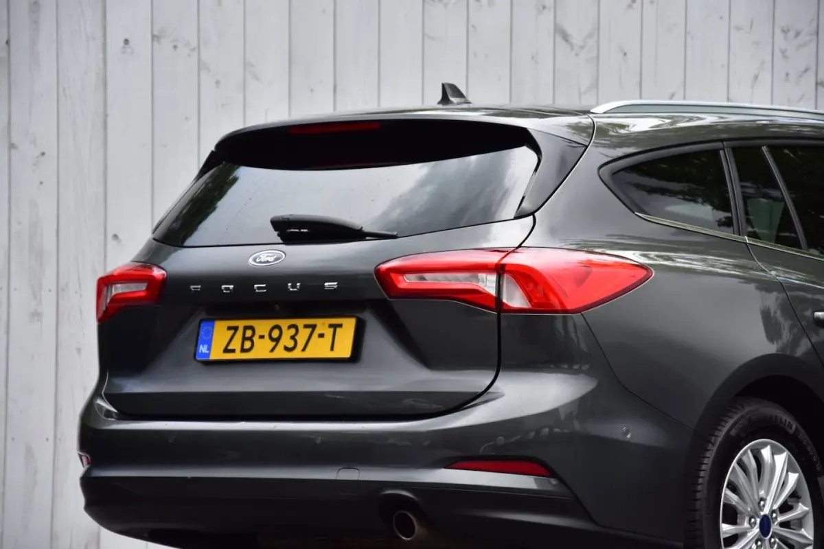 1.0 EcoBoost Titanium Business | Camera | B&O |