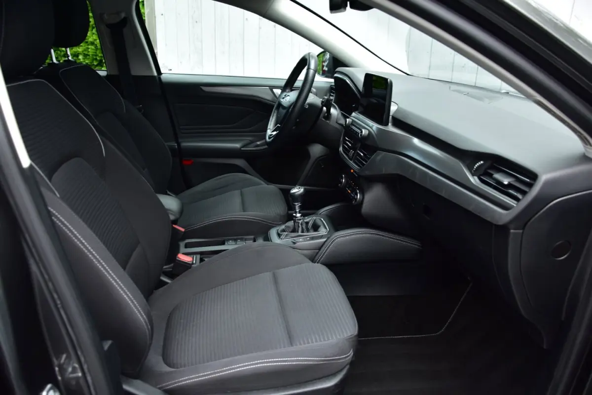 1.0 EcoBoost Titanium Business | Camera | B&O |