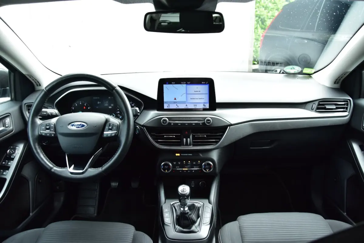 1.0 EcoBoost Titanium Business | Camera | B&O |