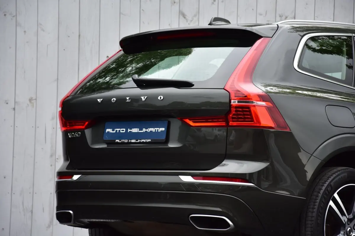 2.0 Recharge T8 AWD Inscription | Camera | Trekhaak | Pano-dak |
