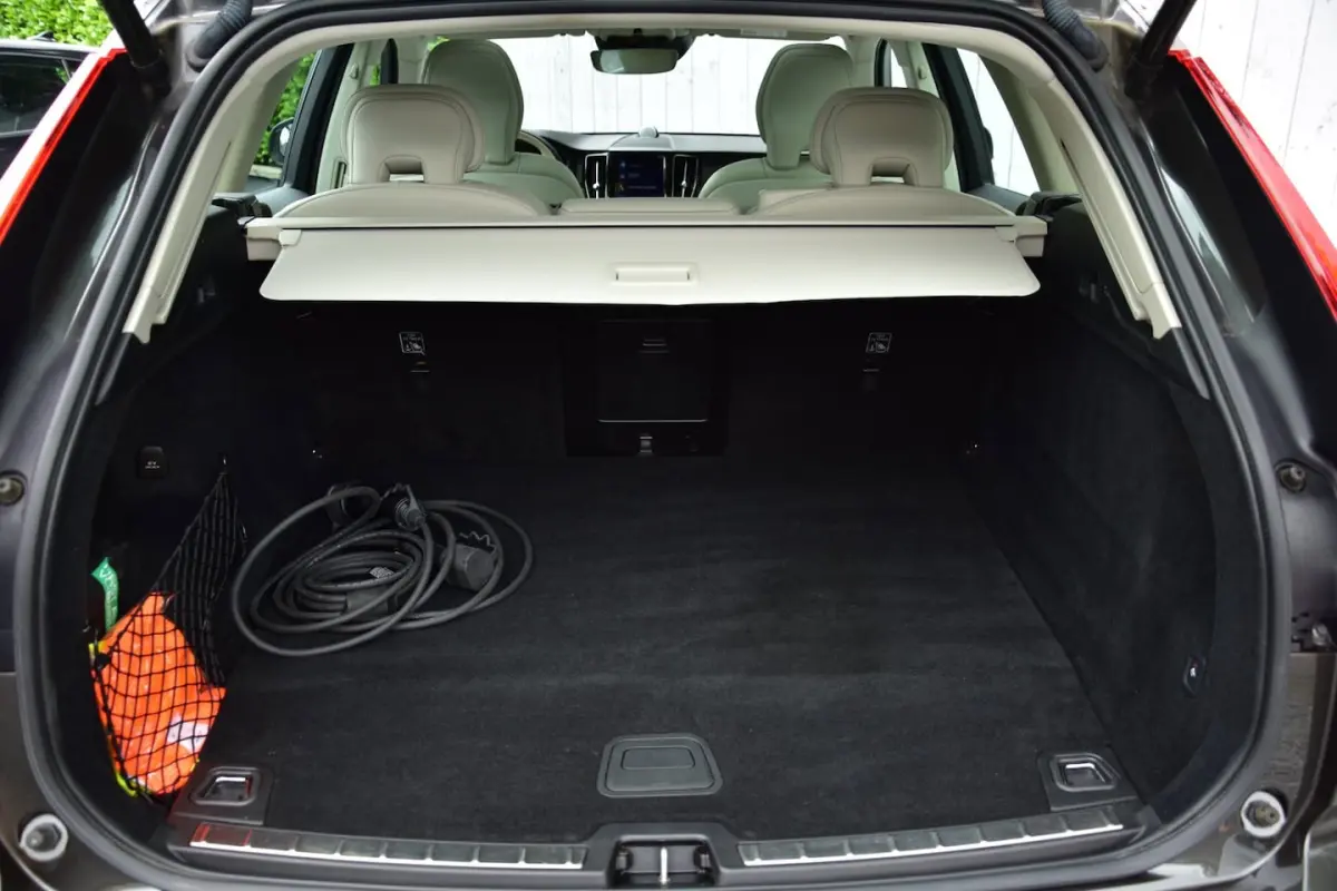 2.0 Recharge T8 AWD Inscription | Camera | Trekhaak | Pano-dak |