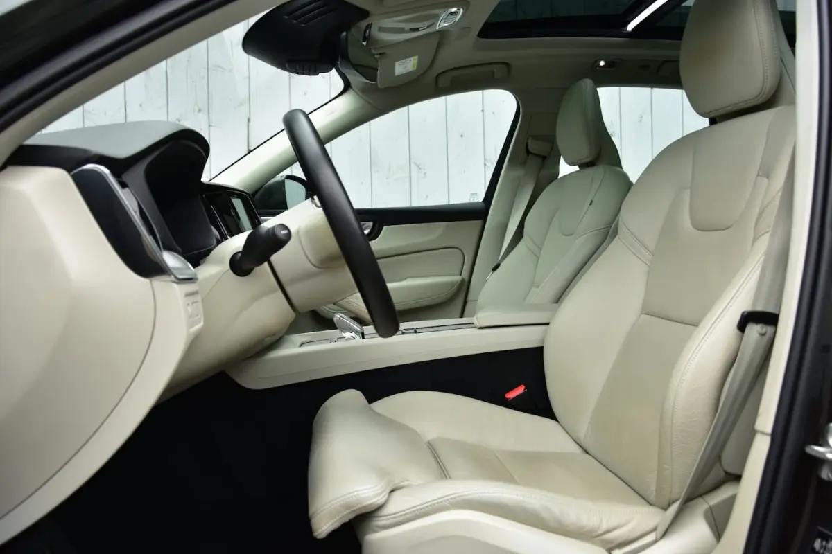 2.0 Recharge T8 AWD Inscription | Camera | Trekhaak | Pano-dak |