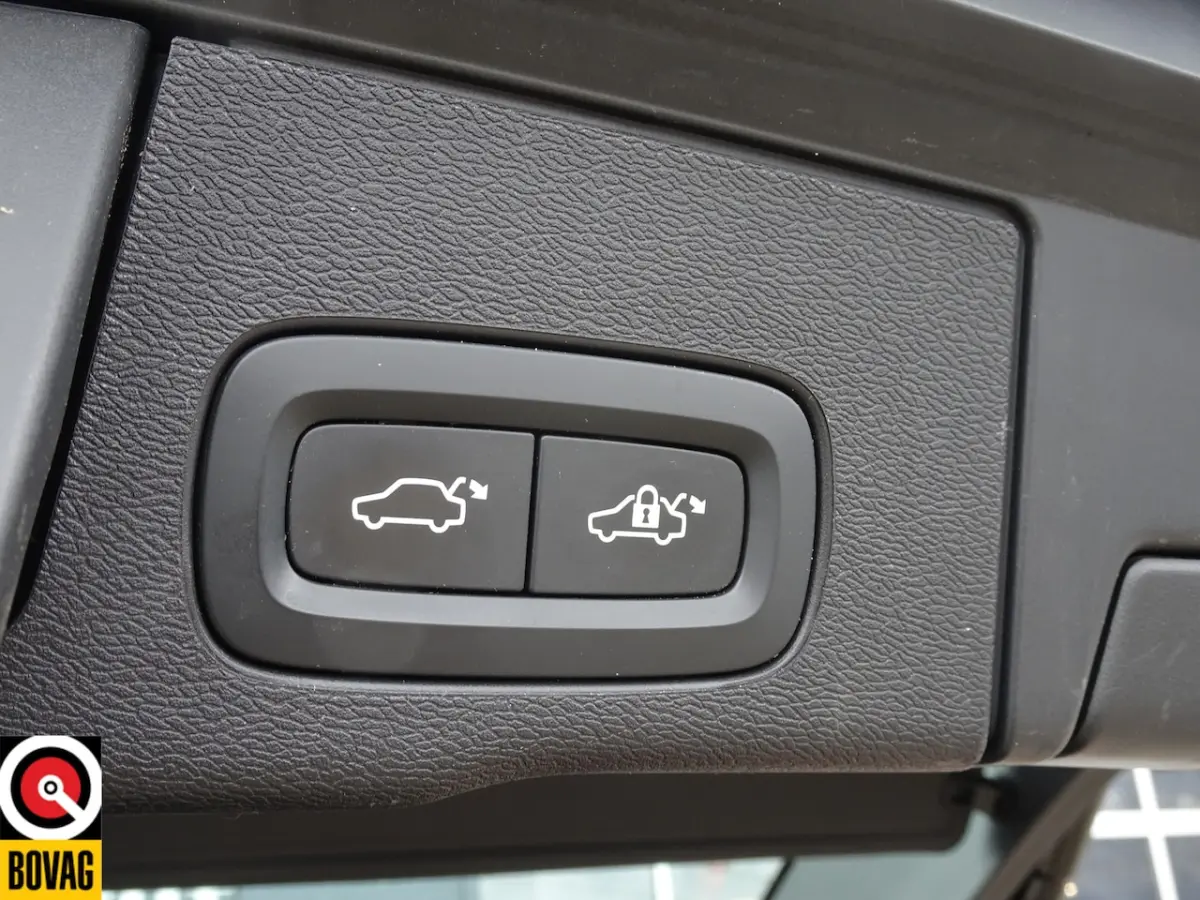 2.0 T8 Twin Engine AWD Inscription
