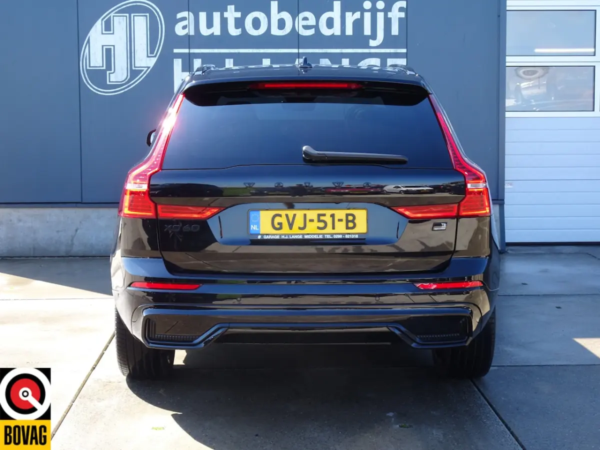 2.0 T6 Plug-in hybrid AWD Plus Black Edition