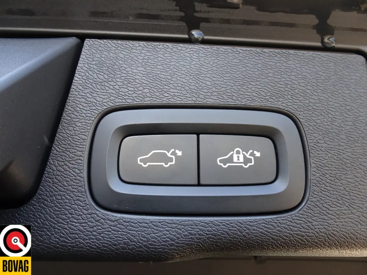 2.0 T6 Plug-in hybrid AWD Plus Black Edition