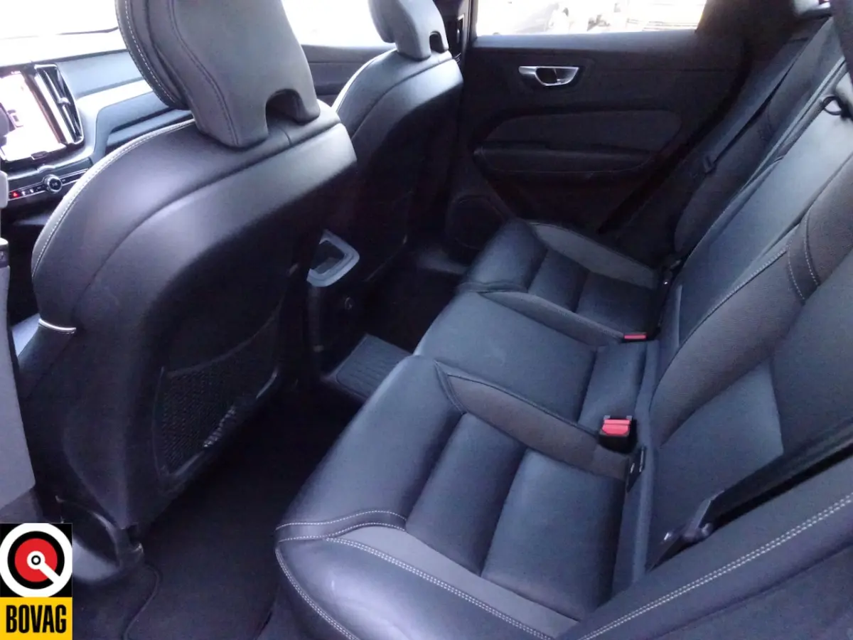 2.0 T6 Plug-in hybrid AWD Plus Black Edition